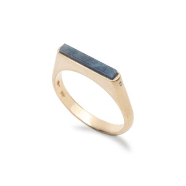 Betsy & Iya’s Lucet Ring: Stunning Sapphire Sparkle ✨