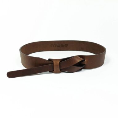 Betsy & Iya’s Buckleless Belt: My New Everyday Essential