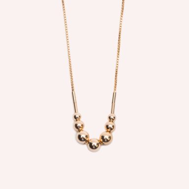 Betsy & Iya’s Strella Necklace: My New Everyday Favorite