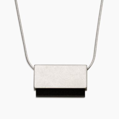 Betsy & Iya’s Varjo Necklace: My New Everyday Favorite