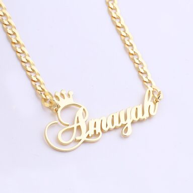 Excellent Gift For Soul Sister – The Queen Name Necklace